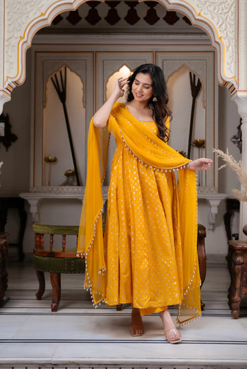 Sunehri Banarasi Anarkali Suit Set for Women with Net Dupatta