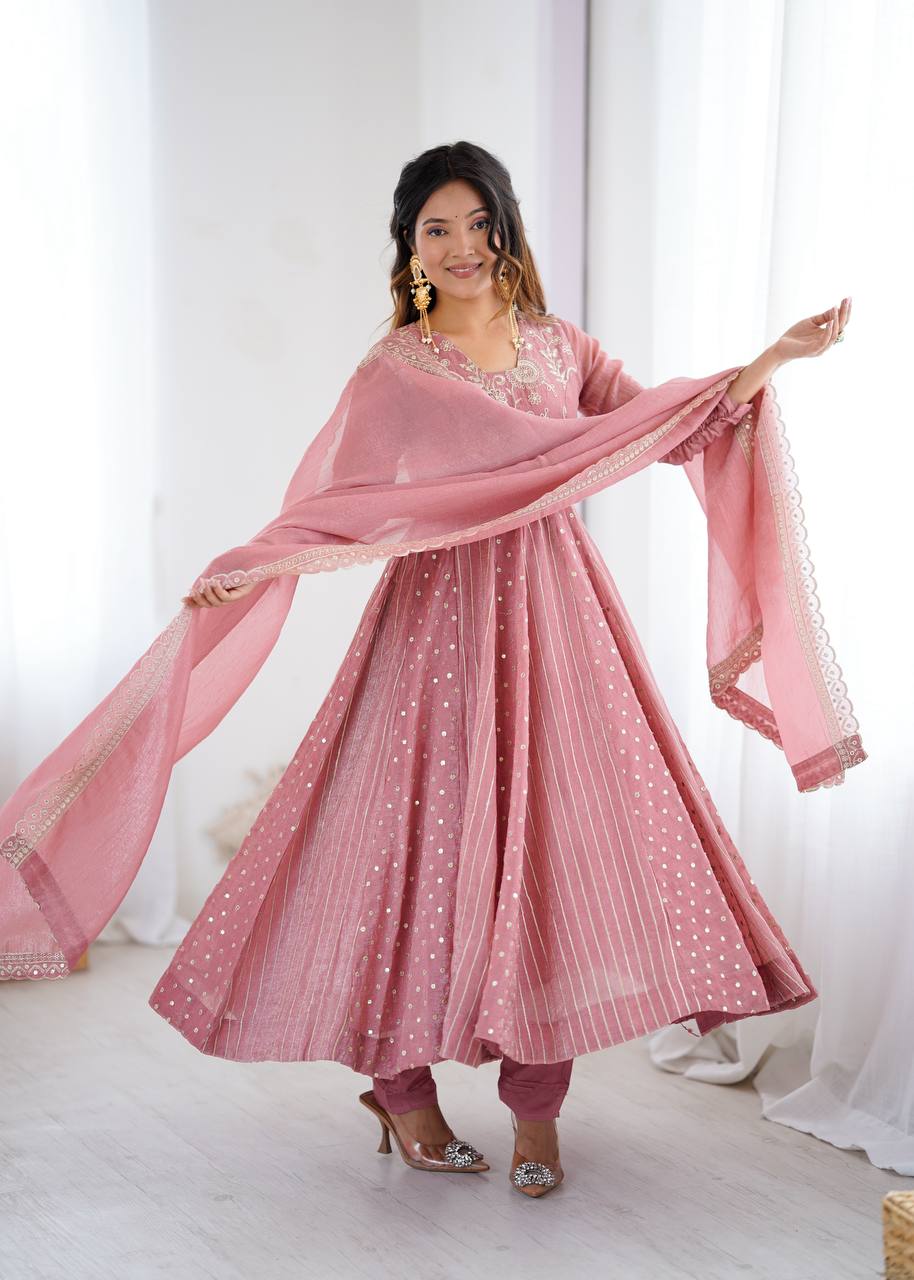 Elegant Dusty Pink Festive Suit for Party & Wedding