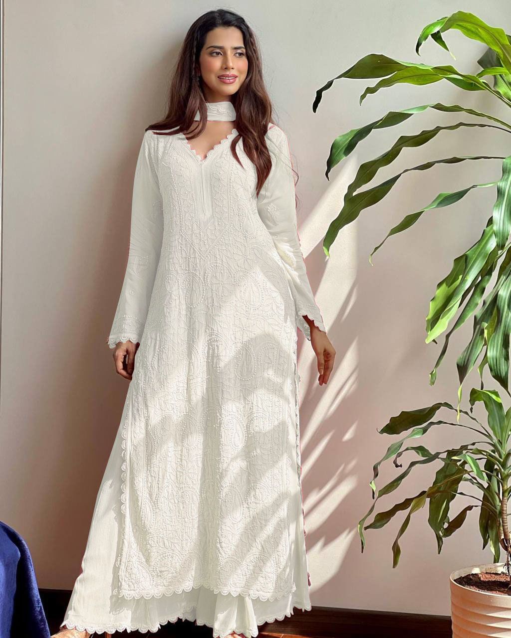 Ramani White Georgette Chikankari Embroidery Kurti Set