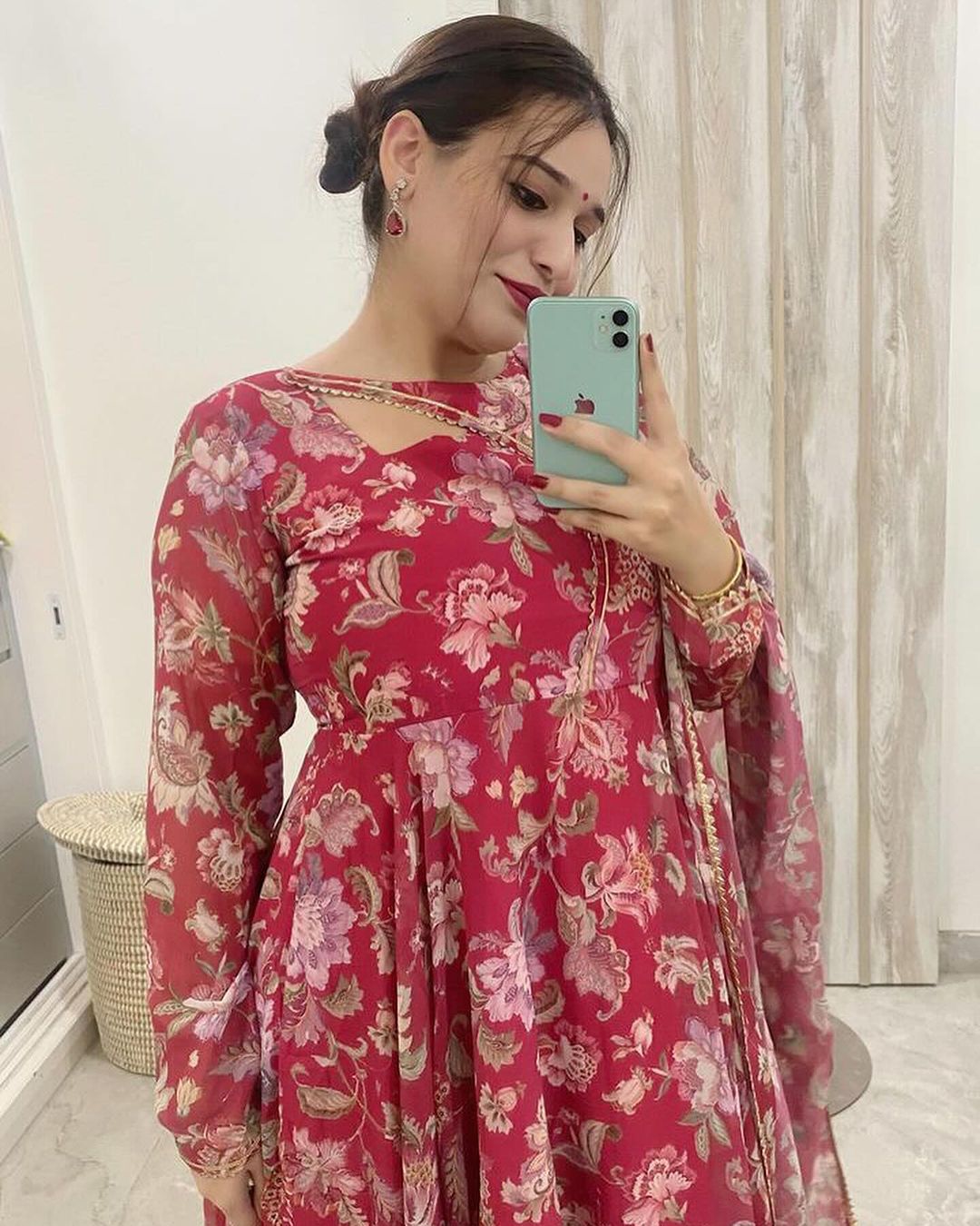 Ritika Sahni In Stylish Neck Design Soft Georgette Floral Pink Color Three Piece Celebrity Anarkali Suit