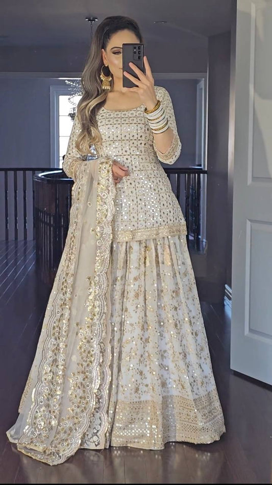 Indian Dresses - Buy Indian Outfits & Clothes Online in India Indian Dresses - Buy Indian Outfits & Clothes Online in India
